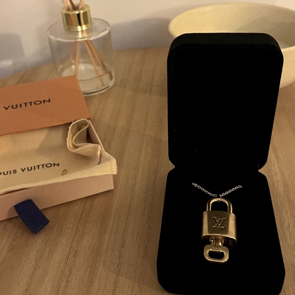 309 Louis Vuitton Lock and Key on Necklace (26”) Gold